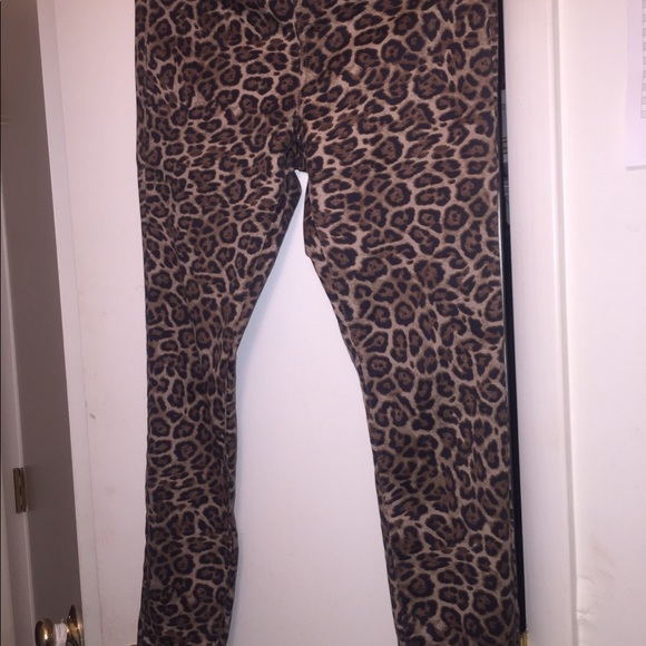 New York & Company Pants - Women’s leopard leggings